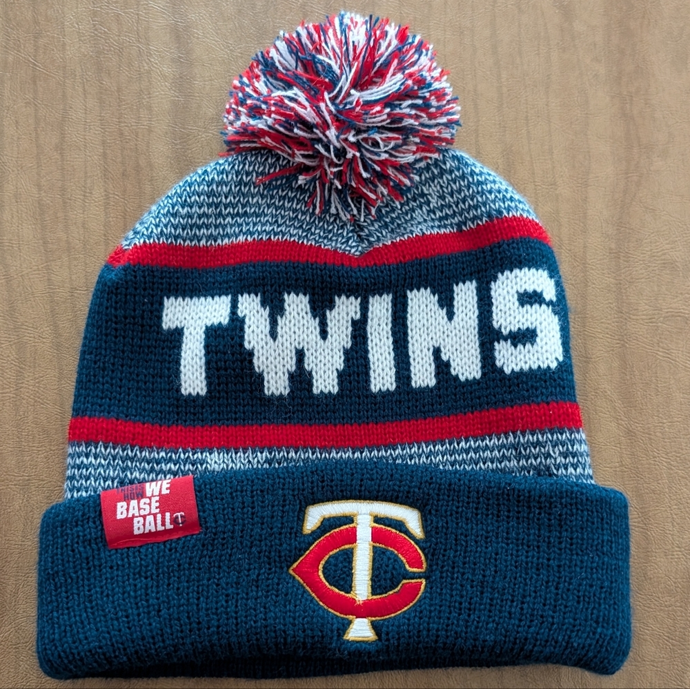 Minnesota Twins Knit Beanie with Pom NEW